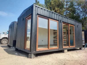 Cabaña Modular Valdivia 6×3 m – 1 Dormitorio y 1 Baño Completo - 6x3 m - Acero - Negro - Nuevo