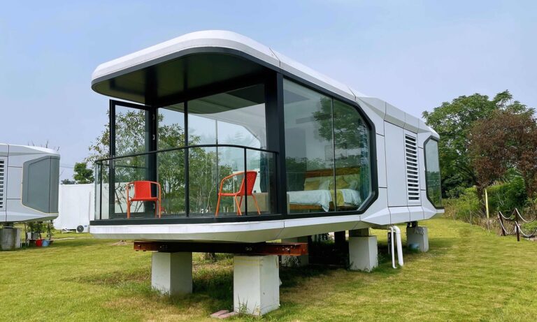 Casa Cápsula E7 con 2 camas, 1 baño y balcón - Acero - Nuevo - oficina modular