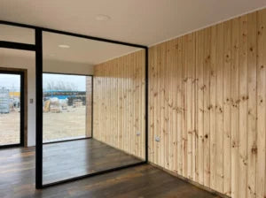 Proyecto Modular DALÍ 8×3 m – Espacio Libre con Medio Baño - 8x3 m - Acero - Negro - Nuevo