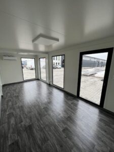 Contenedor de Oficina 800×300 con Baño y Aire Acondicionado - 50x3 m - Acero - Nuevo