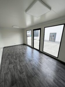 Contenedor Modular 800×300 con Paneles de Poliestireno - 50x3 m - Acero - Nuevo