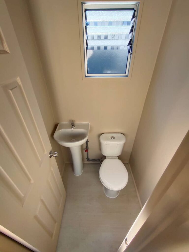 Módulo Oficina con baño 20 pies - Madera - Nuevo - oficina modular