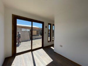 Cabaña Modular 8x3m | 1 Dormitorio, Baño Completo, Cocina - Madera - Nuevo